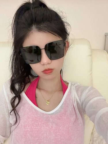 2025新款！新款出货！ 女士高清加厚偏光太阳镜 新款Gucci偏光太阳镜开车驾驶镜时尚墨镜世界顶级奢华品牌，品质保证！经典款, 明星热爱有史以来最畅销的品牌眼