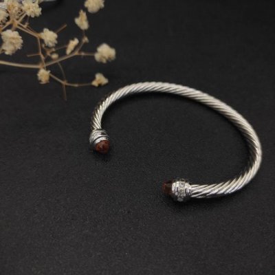 david Yurman 5Mm镶嵌石香槟钻头手镯。建议适合佩戴的手围15-20Cm 编号Dysz-058