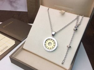 Bvlgari宝格丽经典旋转太阳项链 风火轮项链 中长款链条～男女均可戴链总长65Cm完美还原专柜细节 中间太阳可转动独家实拍 图片可见工艺高端亚金电镀18K金