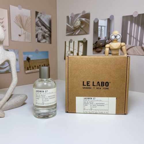 高品质/120 实验室17号茉莉花浓香水100Ml le Labo Jasmin 17,2006 品牌：香水实验室 调香师：Maurice Roucel 属性：