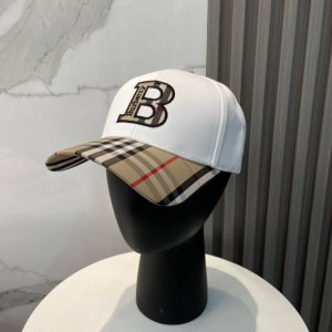 配防尘袋 burberry 巴宝莉 立体绣 原单棒球帽 专柜热卖款纯棉内里 轻盈透气 完美版型 对格精准无误 原厂品质 独家实物拍摄 男女适用