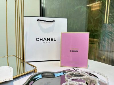 专柜品质 Chanel香奈儿黄色邂逅浓香 Ml 传承经典，Chanel 邂逅系列-黄色柔情淡香水，隆重登场！送礼大方得体，自用方能显示高贵无比！香奈儿黄邂逅Ed