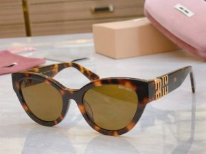 Miumi* 缪*缪新款太阳镜，Mod:Mu 107Av，Size:53-20-138