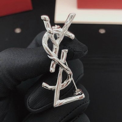 编号Yxz0035 Yvessaintlauren*最新款银色胸针 一致Z批黄铜材质