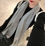 巴宝莉 男女围巾 怒赞自留，难得的高端男款！家属福利！巴宝莉非常正的男士围巾~面料大爱，非常柔软细腻舒服，轻度水波纹！大气简约，超级好看的男神配色，任何男生都会