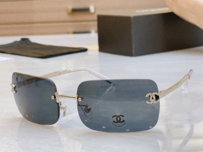 chane* 香奈儿新款太阳镜，Model：Ch4218，Size：60口16-145