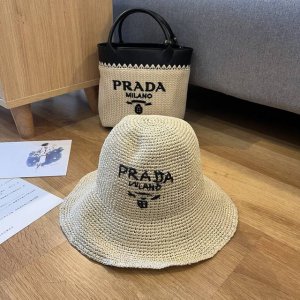 Prada普拉达 夏款折叠草帽，纯收工钩织，头围57Cm，可折叠