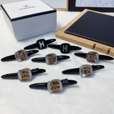 chanel小香 dior迪奥 hermes爱马仕 新款Logo边夹刘海夹压夹日常精致小单品 气质百搭小仙女必入单品 宝藏款 闭眼入推荐款 一对