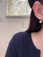 我们出品 八芒星耳钉 可订做真金真钻 只做对版Z批真金货 批K市面各种金货量大咨询客Fu Toile Des Vents 重新诠释经典罗盘玫瑰图案 未镶嵌宝石装