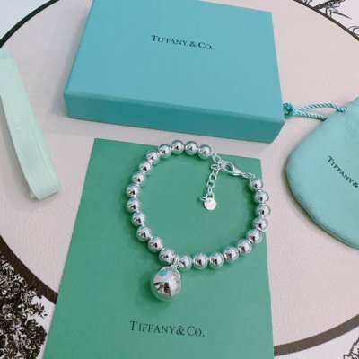 蒂芙尼 Tiffny&Co. 专柜精工银版本手链 明星同款 复古做旧风 原版复刻 纯手工打造 ～正品开模潮流时尚必备 男女均可佩戴 情侣款同款 摇滚朋克银风格