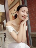 我们出品 玫瑰花项链 可以订制真金真钻，量大咨询客Fu 维多利娅 德卡斯特兰 Victoire De Castellane 设计的Couture 系列突显绽放的
