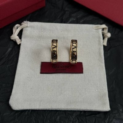 Valentino 华伦天奴 耳环重磅新品火爆网络来了 简约大方 时尚百搭