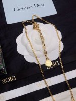 p70 迪奥新款 Dior项链，颈链本季度最火爆时尚单品！经典与流行。经典是不管时间如何变化，它也能成为时尚的代言词。专柜铜材质项链0