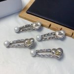 西太后压夹 土星捷克钻珍珠Logo压夹边夹刘海夹日常精致小单品 气质百搭小仙女必入单品 宝藏款 闭眼入推荐款 一对