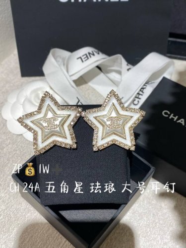 编号Xed0825 Ch*Nel最新款星星耳钉 一致Z批黄铜材质