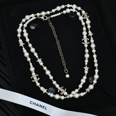 Chanel 星星珍珠毛衣链 一眼心动的项链戴上好绝~ 心动一万遍的宝藏饰品，财阀千金既视感条显贵氛围感拿捏超温柔的珍珠项链真的爱了