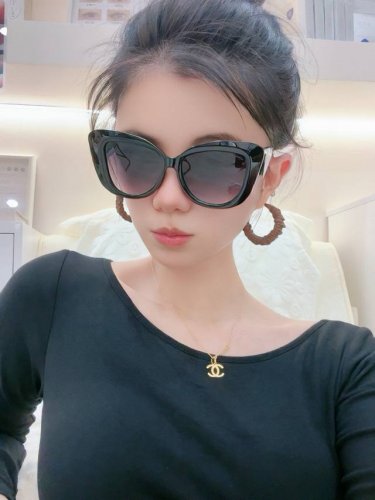新品Chanel 香奈儿太阳镜以独特魅力和前卫风格诠释春夏最新眼镜，质感超好佩带舒适 型号：Ch7551