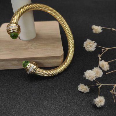 david Yurman 7Mm金色镶嵌石浅绿钻头手镯。建议适合佩戴的手围16-20Cm 编号Dysz-127