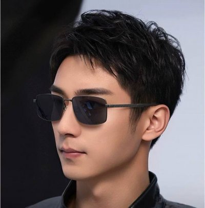 gucci 男款炫彩飞行员偏光太阳镜 材质：高清尼龙加厚卡槽高清偏光镜片 无边框镜架颜型号：G78902