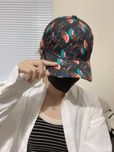 古奇Gucci棒球帽 官网新品 棒球帽 原单品质火爆来袭 工艺非常精美 高档大气上档次 低调奢华 方便携带 跑量
