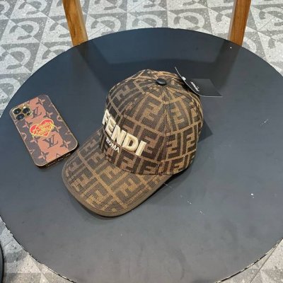 Fendi 芬迪 时装棒球帽新款 流行趋势 喜欢看到收哦 质量超赞哦