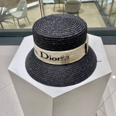 dior迪奥官方款麦秆草帽，高密度制作，一顶超级有品位的草帽了~出街首选！帽型超美腻颜色妥妥，轻便携带！小仙女人手必备 头围57Cm