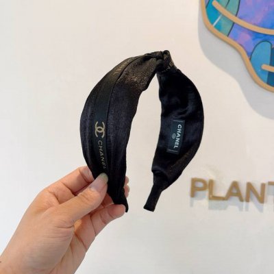 配包装 chanel 香奈儿 新款精美字母宽边发箍 复古网红爆款头箍 搭配高端材质 超精致 时尚高级感百搭款