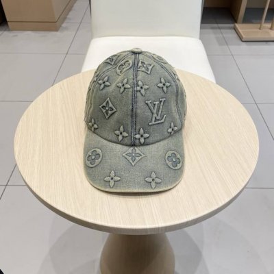 Lv路易威登官网同步高版本 新款牛仔棒球帽 火爆技术升级，洗水牛仔风街头风十足 更符合现在时尚小哥哥小姐姐的Style，机场街拍超飒！