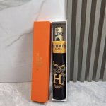 p70 Hermes（爱马仕）夏季新款 全自动折叠晴雨伞 黑色涂层防晒有效阻隔紫外线99%，Upf>50 所以能起到伞下体感降温的效果！ 有效隔热，高效防晒 一
