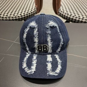 Balenciaga巴黎世家新款棒球帽 很酷的色系 男女佩戴都有不同Style 巴黎粉必入款