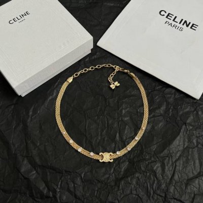 Celine 赛琳 项链 一直是简约时尚界的标杆大胆的设计 百看不厌搭配起来更Fashion 长度：43厘米