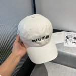 70￥ miumiu缪缪新款棒球帽，高级面料，头围57Cm