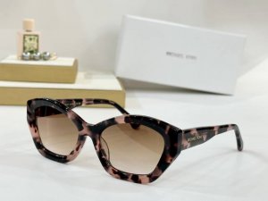 p180 Michael Kors mod：Mk2209U size：55口18 140
