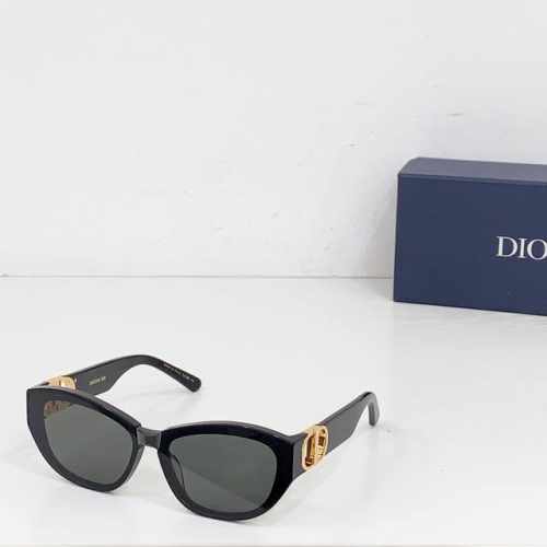 dio* Model：30Montaigneb5U Size：55口19-130