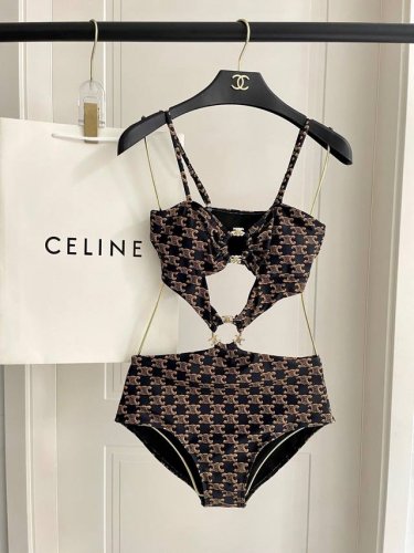 Celine专柜新款 连体泳衣 对版五金适合多种场景的游泳衣 海边 游泳池 温泉 水上乐园 漂流都可以内搭也完全可以 连体设计遮肉显高挑 腹部有点肉肉也不影响咱