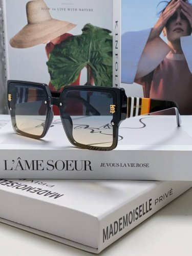 Burberry巴宝莉 2025新款墨镜女潮新款大脸显瘦大框太阳眼镜防紫外线眼镜女高级感Ins 女士墨镜