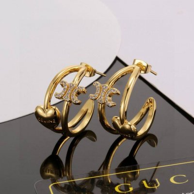 Celine 赛琳新款耳环preclous新品 简单时尚款式专柜一致黄铜材质电镀18K金 火爆款出货 设计独特 前卫 美女必备款！