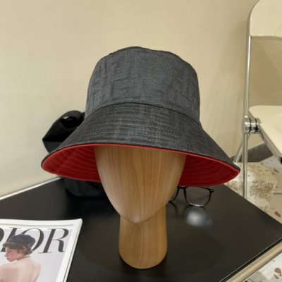 芬迪Fendi 双面渔夫帽 经典老花简约大方 超级无敌好看的帽子