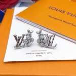 编号Led0108 Lv*最新款银色花朵耳钉 一致Zp黄铜材质