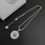 高品质范思哲项链美杜莎头像原单货专柜新款开模复古潮流时尚必备 男女均可佩戴 情侣款同款 摇滚朋克泰银风格 复古元素 潮流百搭 官网同款项链最新款链条档次更高明星