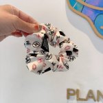 配包装 chanel 香奈儿 网红新款发圈 精致肠圈皮筋 佩戴舒适无压力 造型搭配必备 非常时尚百搭 女神必备单品 超级精致哦名媛范儿