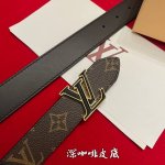 实用又精致的女士腰带 宽度3Mm 一面訂製帆布面料 衬托原厂進口小牛皮底 搭配精緻的字母搭扣 雙面可穿搭 代购版本 顶级160