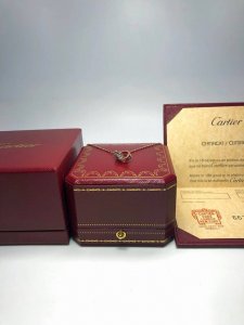 顶级版本Cartier卡地亚项链 Love双环铺镶钻石项链双面带钻一面螺丝字印精选 镀18K金工艺 专柜版本 一比一定做 带尾链做到视觉媲美真金真钻。白金 金色