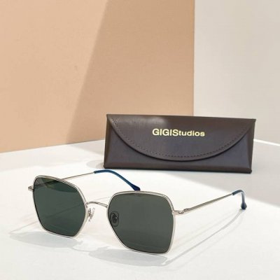 gigistudiosmodel:Ekaterinasize:53口19-145西班牙小众品牌~~原装货品~~配送盒子~~