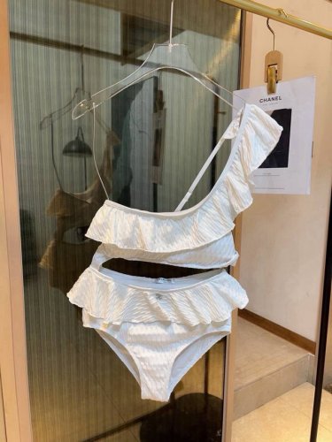 特 p chanel香奈儿荷叶边不规则连体泳衣比基尼 小心机又大方 黑 白两色 Sm L