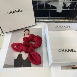 配包装盒 Chanel 香奈儿 最新小香发圈，红红火火兔耳发圈，简单实用，时尚潮流！小仙女必备