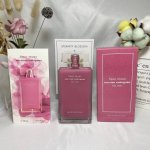 专柜品质 narciso纳西素20年新款磨砂粉瓶淡香水For Her Fleur Musc 100Ml 打开后散发出带有柑橘香气的花香 并以温暖 和感性的感觉覆