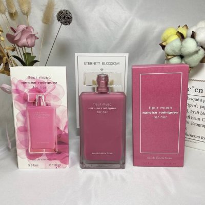专柜品质 narciso纳西素20年新款磨砂粉瓶淡香水For Her Fleur Musc 100Ml 打开后散发出带有柑橘香气的花香 并以温暖 和感性的感觉覆