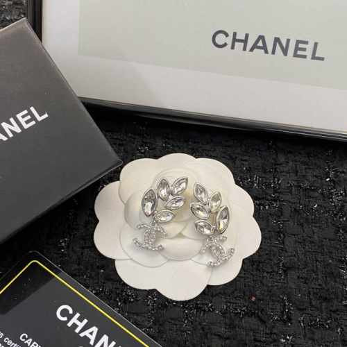 香奈儿耳钉热销款爆上新一致Zp 专柜正品 Chanel22 白金麦穗耳环耳钉 施华洛世奇钻质感拉满！ 经典的麦穗造型，寓意着收获所有美好 上耳大气优雅