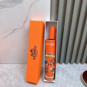 爱马仕Hermes 三折防晒睛雨伞 2570夏季新款 全自动折叠晴雨伞 内里黑色涂层防晒有效阻隔紫外线99% Upf 50 所以能起到伞下体感降温的效果 有效隔